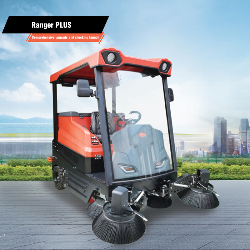 Ranger PLUS Electric Ride-On Sweeper